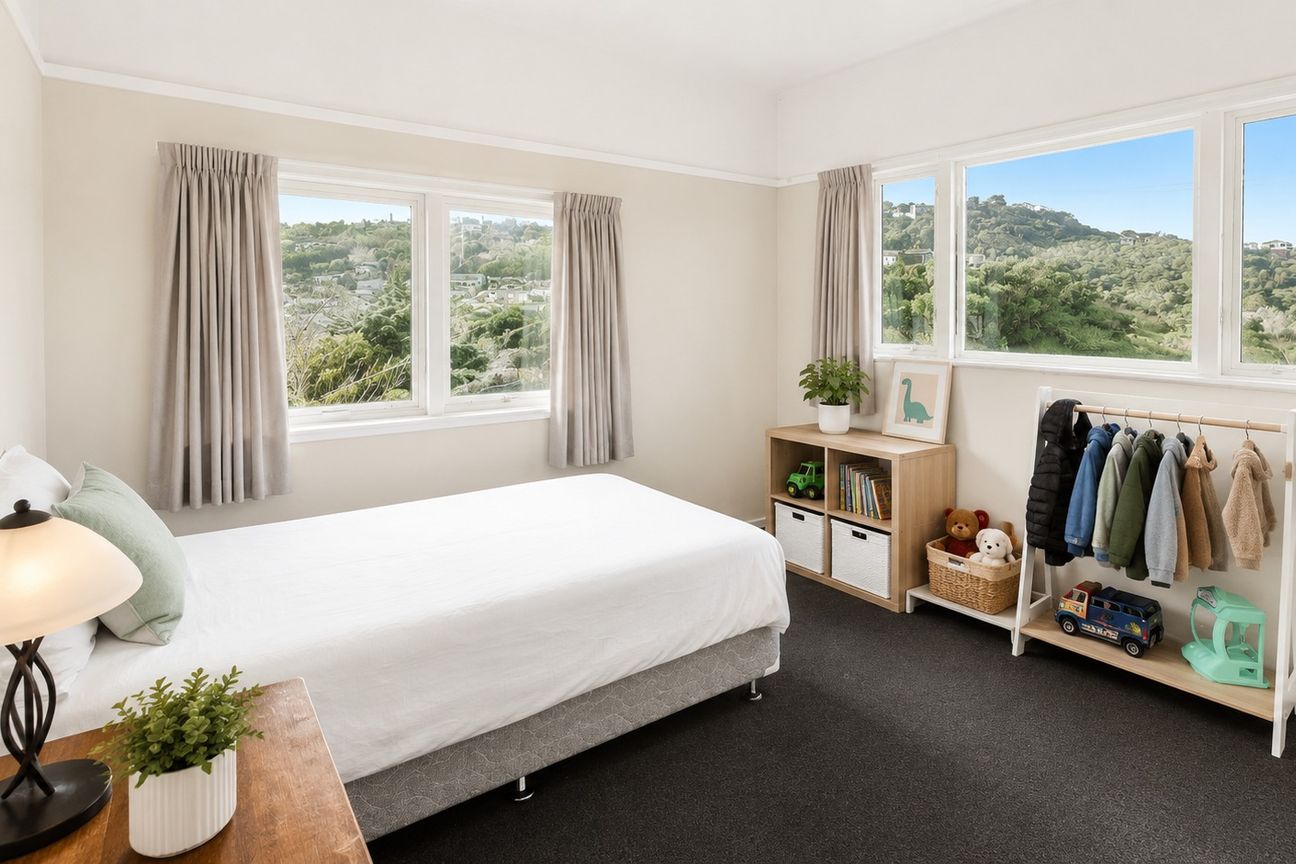 SPACIOUS FOUR BEDROOM STAND ALONE HOME: - Bild 6