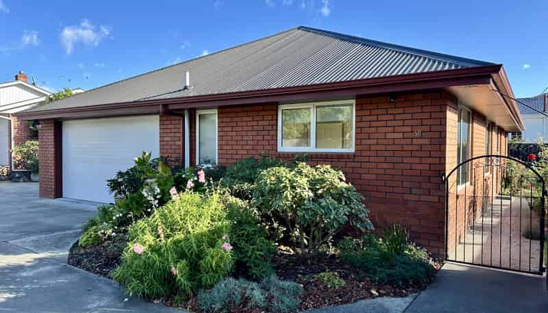 50A Beach Road, Hampstead