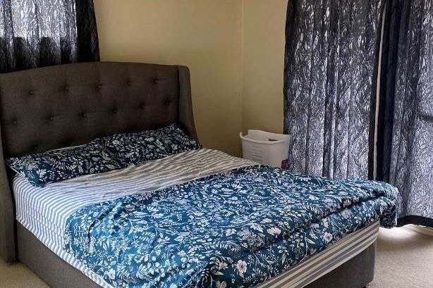 4 Bedrooms & 2.5 Bathrooms In Handy Location - Ansicht 5