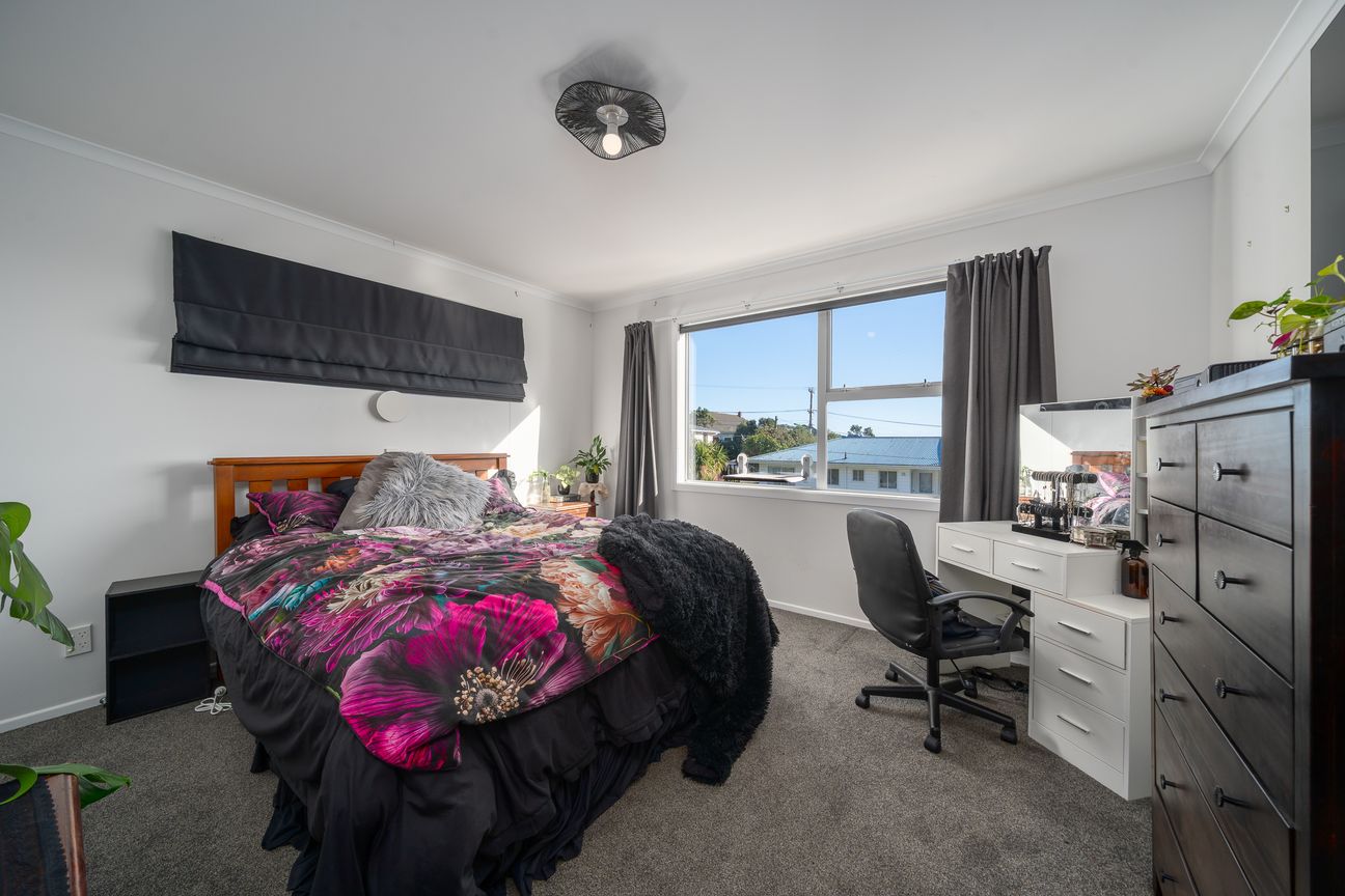 Modern 4 Bedroom Home in Newlands – pohled 5