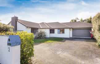 2 Mayfair Court, Feilding