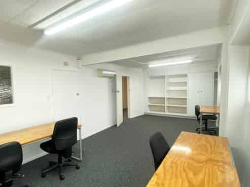Central downtown Mount office