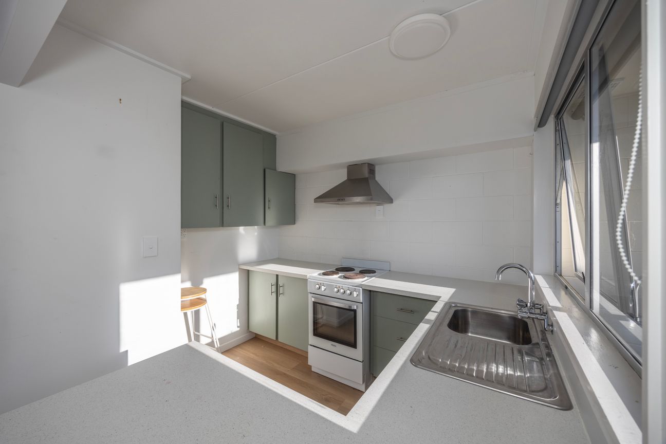 ELEVATED LIVING WITH SEA VIEWS - Widok 2