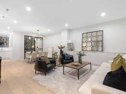 28D Claude Road, Epsom