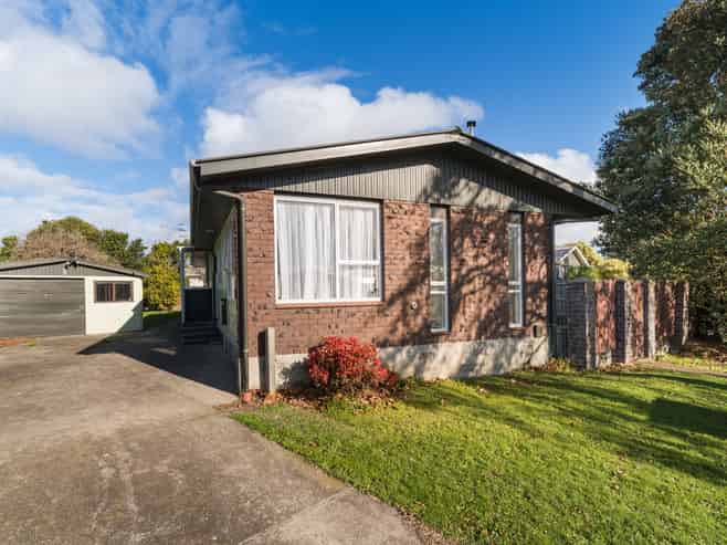 39 Robinson Crescent, Westbrook