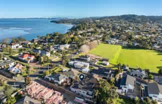 13A Cliff View Drive, Green Bay