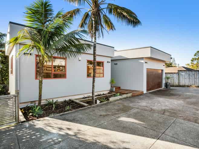 13A Cliff View Drive, Green Bay