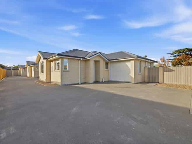 1/166 Harewood Road, Papanui