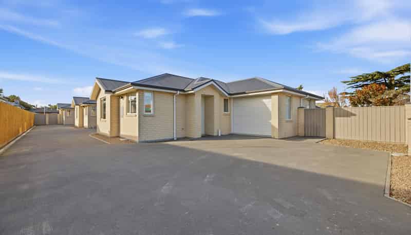 1/166 Harewood Road, Papanui