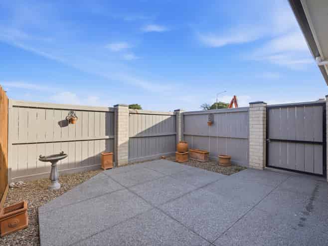1/166 Harewood Road, Papanui
