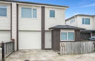 24 Dolbel Place, Mangere East