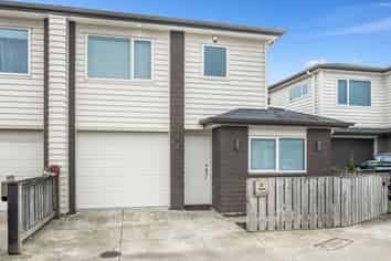 24 Dolbel Place, Mangere East