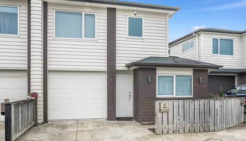 24 Dolbel Place, Mangere East