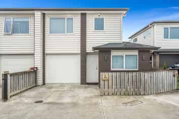 24 Dolbel Place, Mangere East