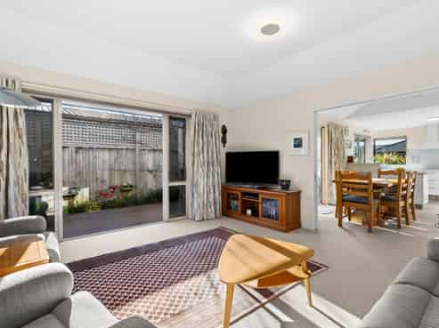 4 Persico Way, The Wood