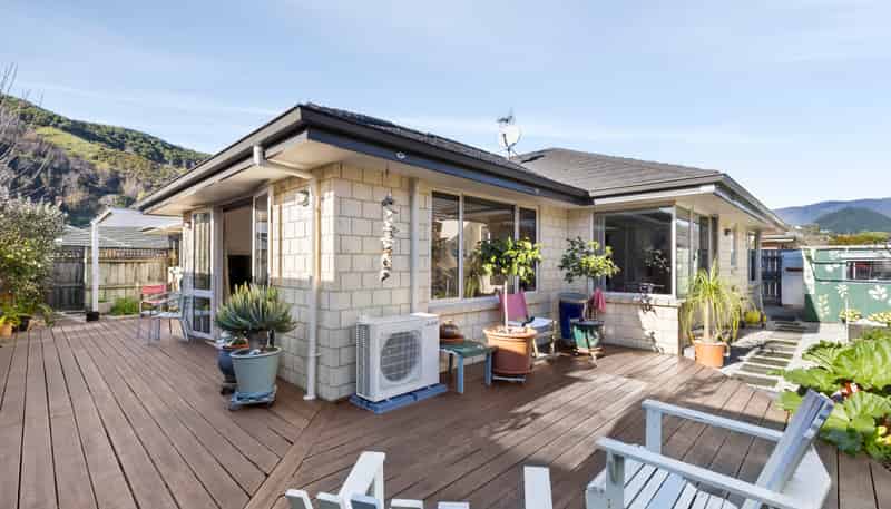 4 Persico Way, The Wood