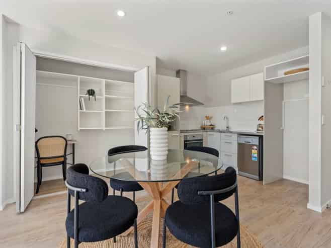 205/19 Bute Road, Browns Bay