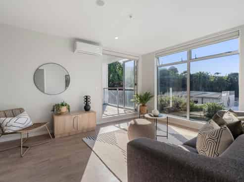 205/19 Bute Road, Browns Bay