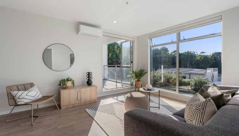 205/19 Bute Road, Browns Bay