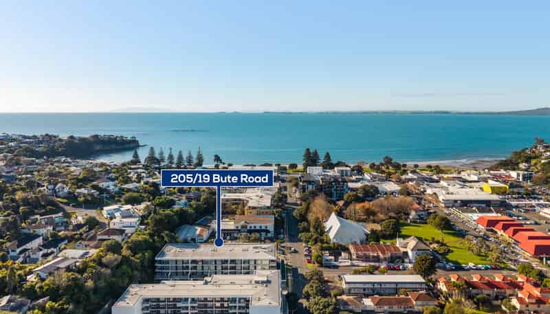 205/19 Bute Road, Browns Bay