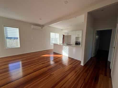 41 Clayburn Road, Glen Eden