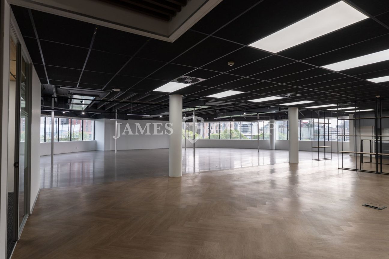 MODERN GRAFTON OFFICE WITH FLEXIBLE FIT-OUT - Widok 6