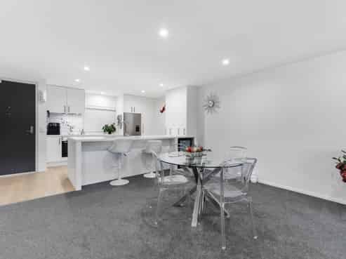 102/252 Centreway Road, Orewa