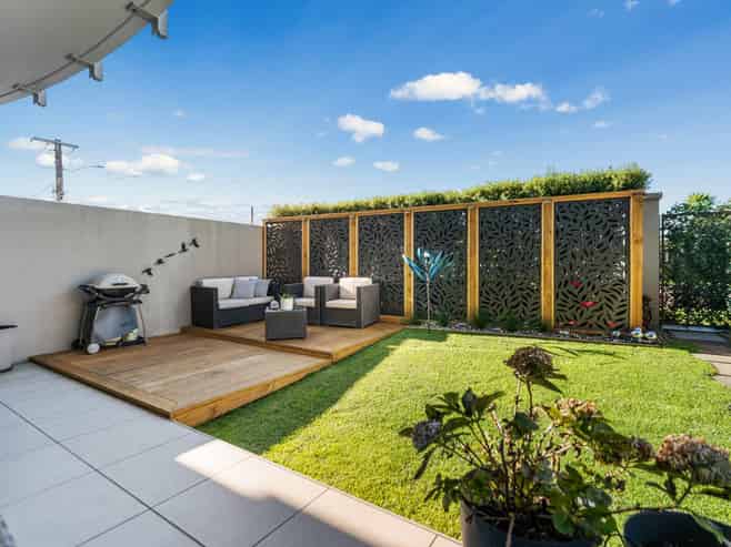 102/252 Centreway Road, Orewa