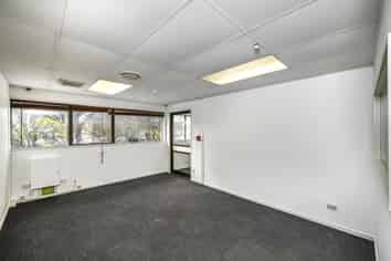 Level one office| prime Browns Bay location