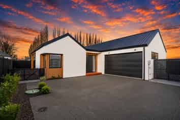 16 Elsie Lange Way, Casebrook