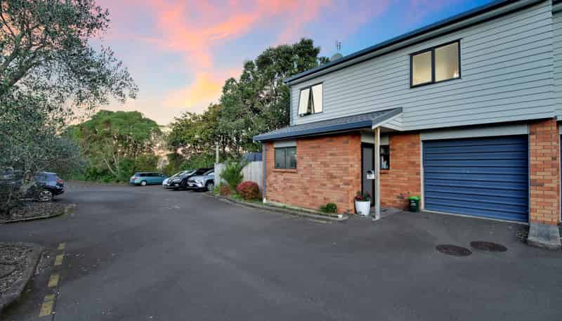 4/36 West Coast Road, Glen Eden