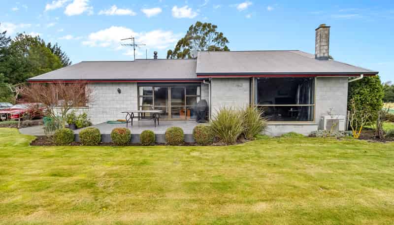 113 Company Road, Newland