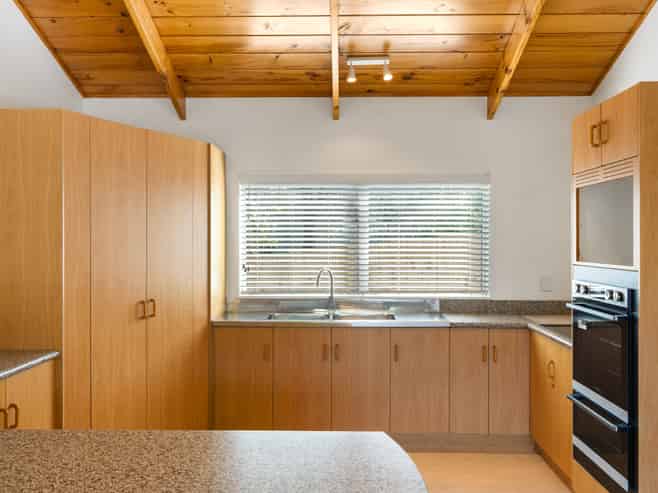 2 Sunvale Crescent, Whataupoko