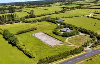 1955 Egmont Road, Kaimiro