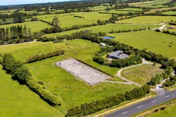 1955 Egmont Road, Kaimiro