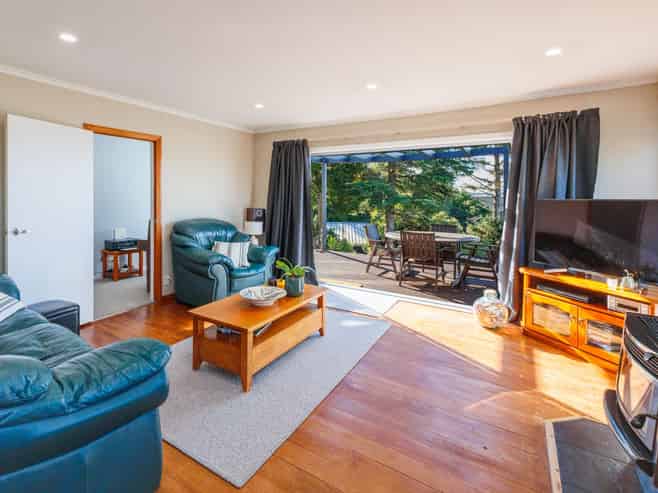 120 West Street, Feilding