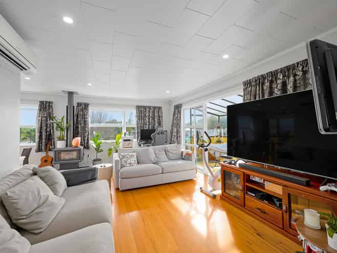 5 Edgewood Way, Henderson