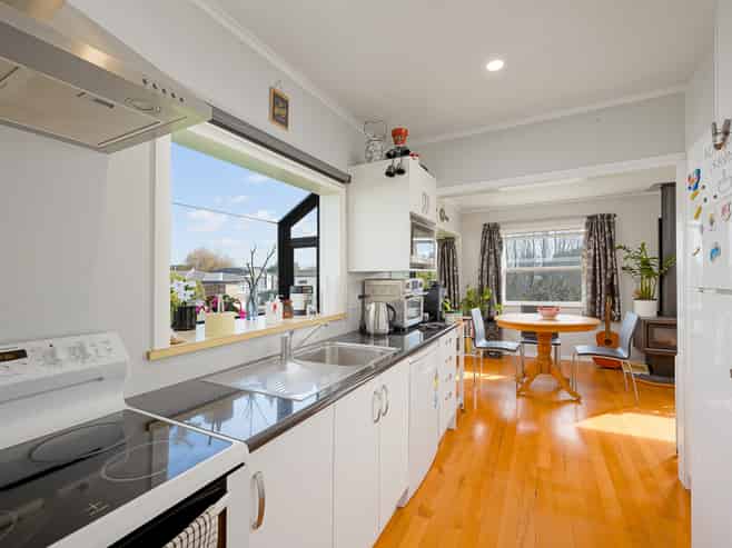 5 Edgewood Way, Henderson