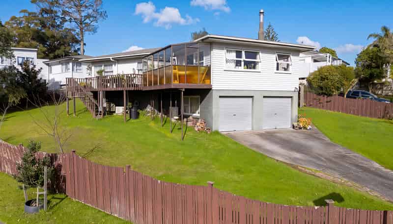 5 Edgewood Way, Henderson