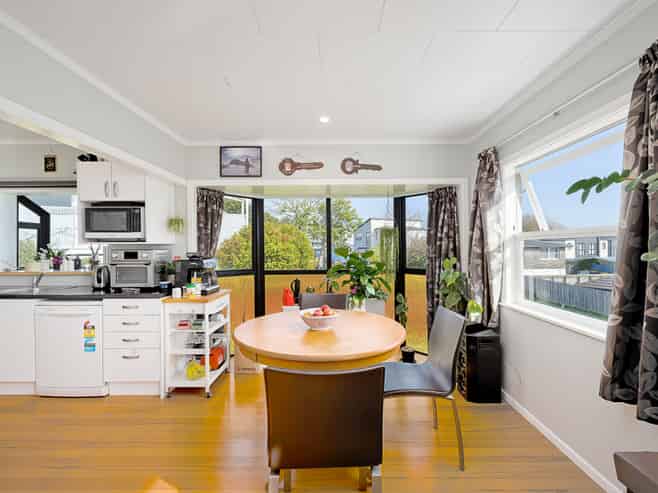 5 Edgewood Way, Henderson