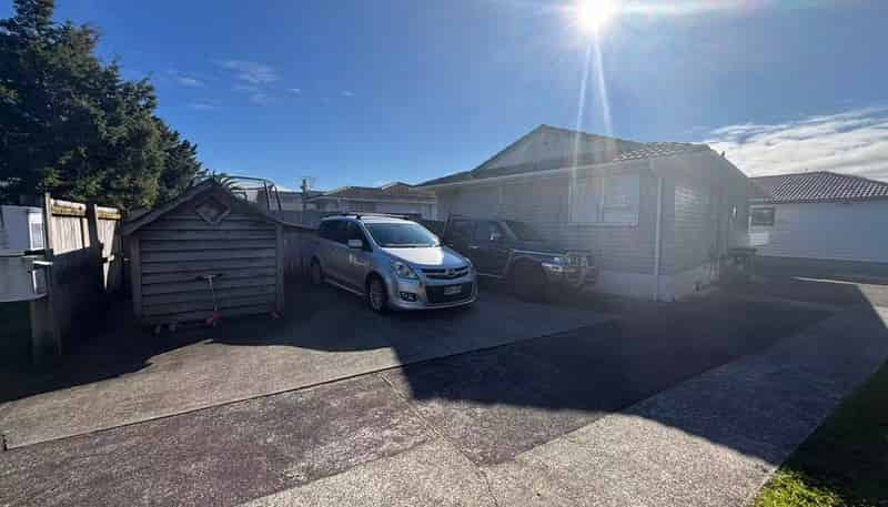 24 Tabitha Crescent, Henderson