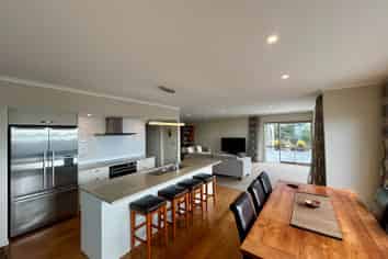 9 Woodridge Drive, Stanmore Bay