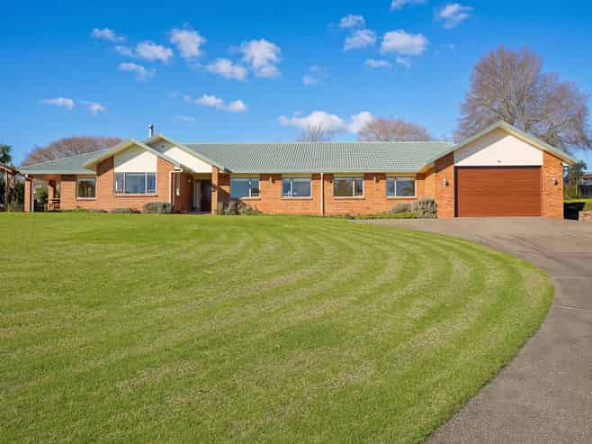 2 Burgundy Park Avenue, Henderson