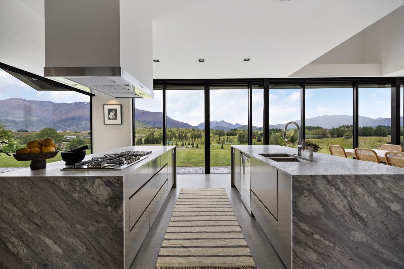 Exceptional Arrowtown Position, Enduring Design. - Bild 2