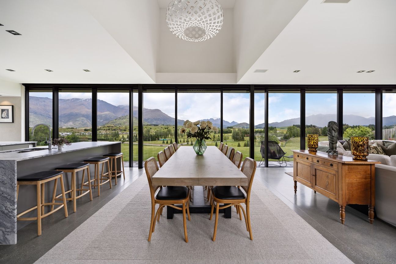 Exceptional Arrowtown Position, Enduring Design. - Fler