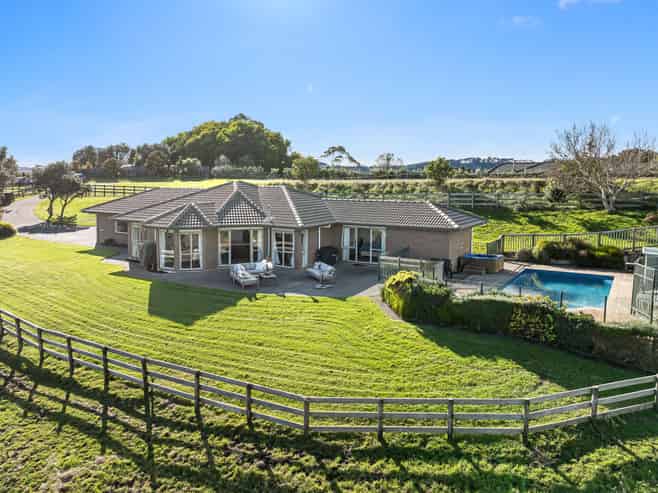215 Oyster Point Road, Kaukapakapa