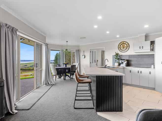 215 Oyster Point Road, Kaukapakapa