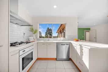 34 Rush Creek Drive, Westgate