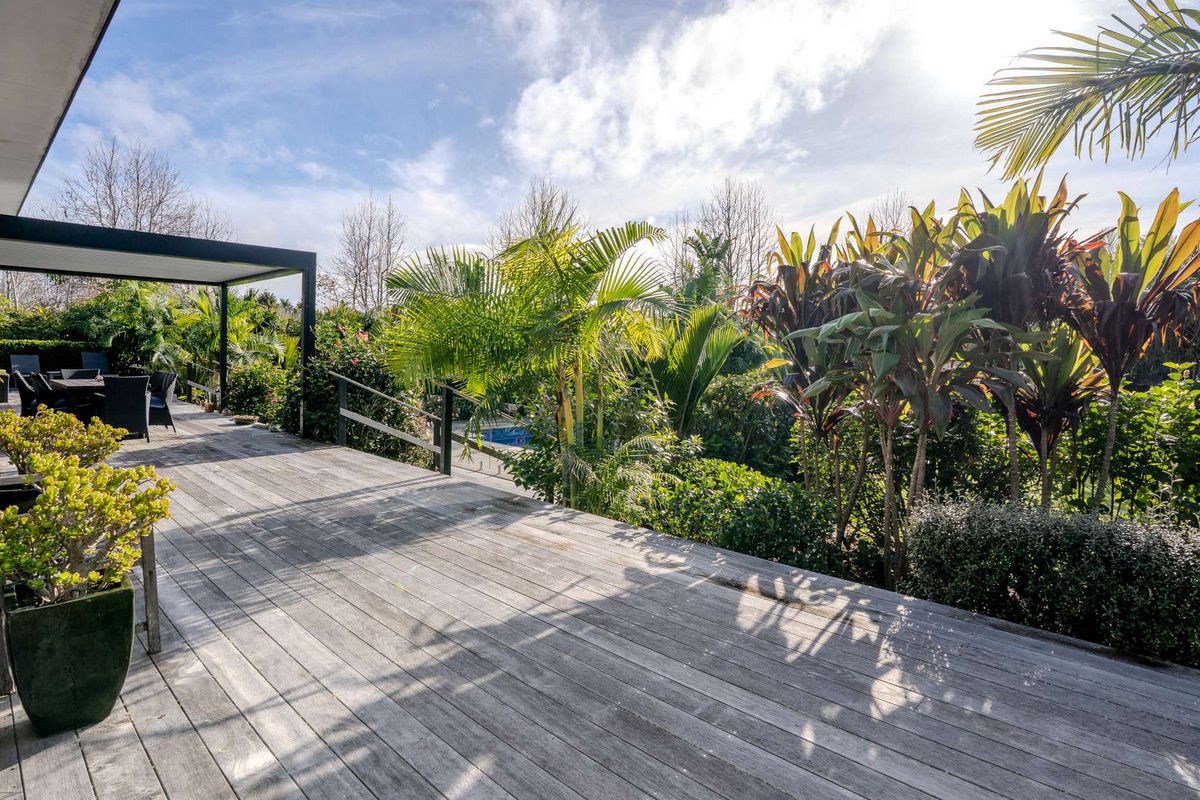 DESIGNED FOR OUTDOOR LIVING - Mehr