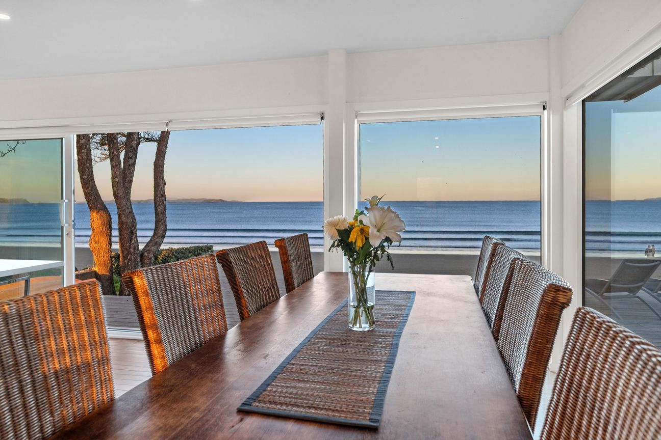 Beachfront Living, Future Possibilities - Aanzicht 2